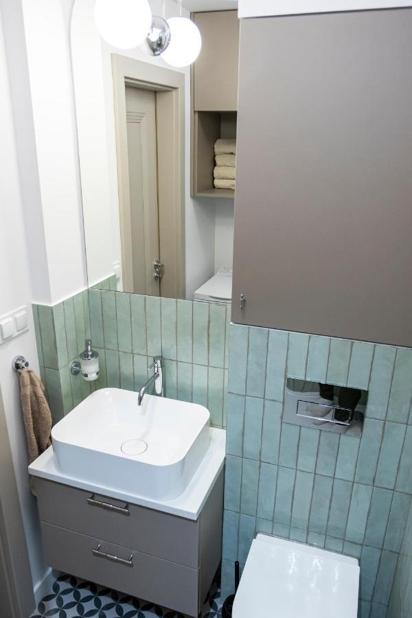 Apartament Przy Metrze Wierzbno Z Nuta Vintage Warsaw Exterior photo